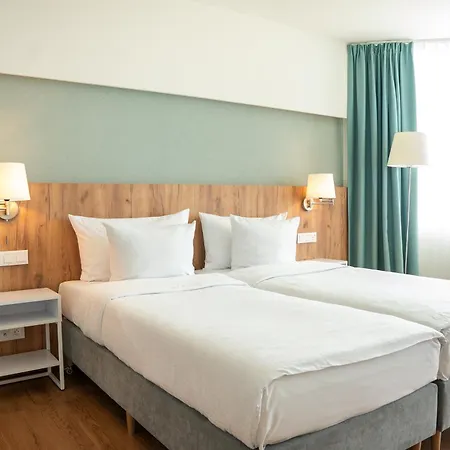 Apartahotel Pinea 4*