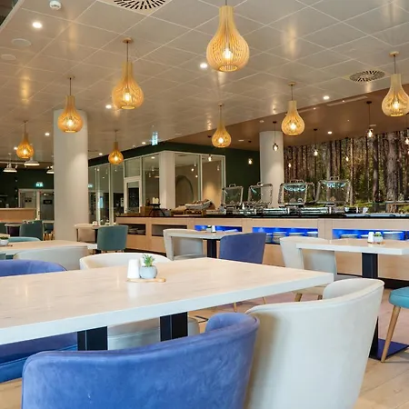 Pinea Apartahotel